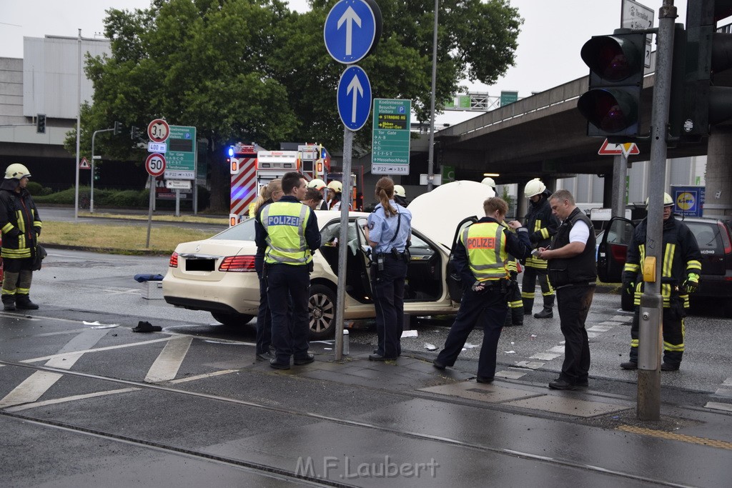 VU 3 Pkw Koeln Deutz Am Messekreisel P020.JPG - Miklos Laubert